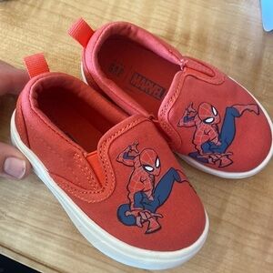 Like new spider man sneakers